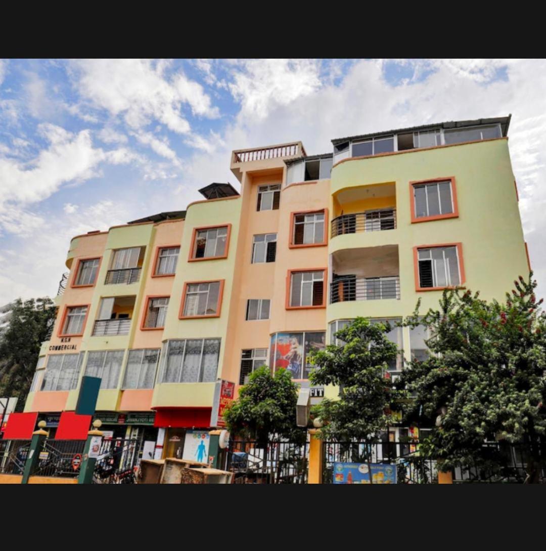 Hk Residency Hotel Guwahati Luaran gambar